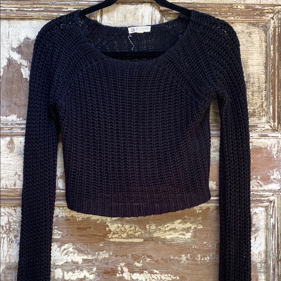 Cotton Candy Open Weave Black Knit Crop Top, Size Small - Picture 3 of 5